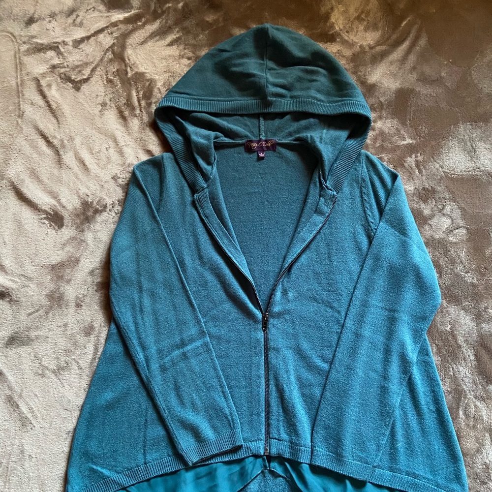Women’s Hooded Sweater
